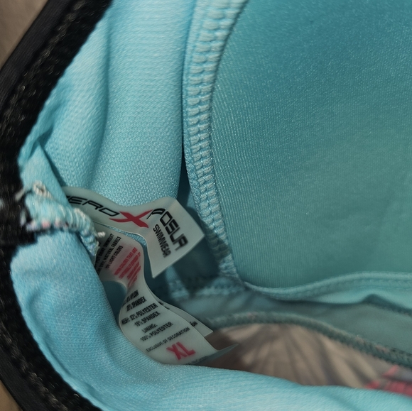 SWIM TOP - Picture 4 of 4